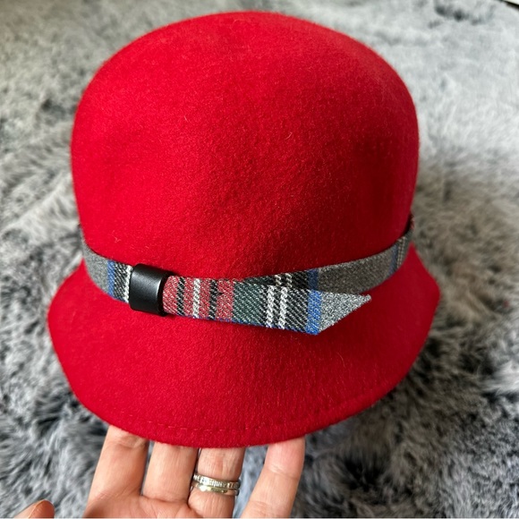 SOLD! on ebay Intrend by MaxMara Accessories Wool Cloche with Ribbon - Picture 8 of 13